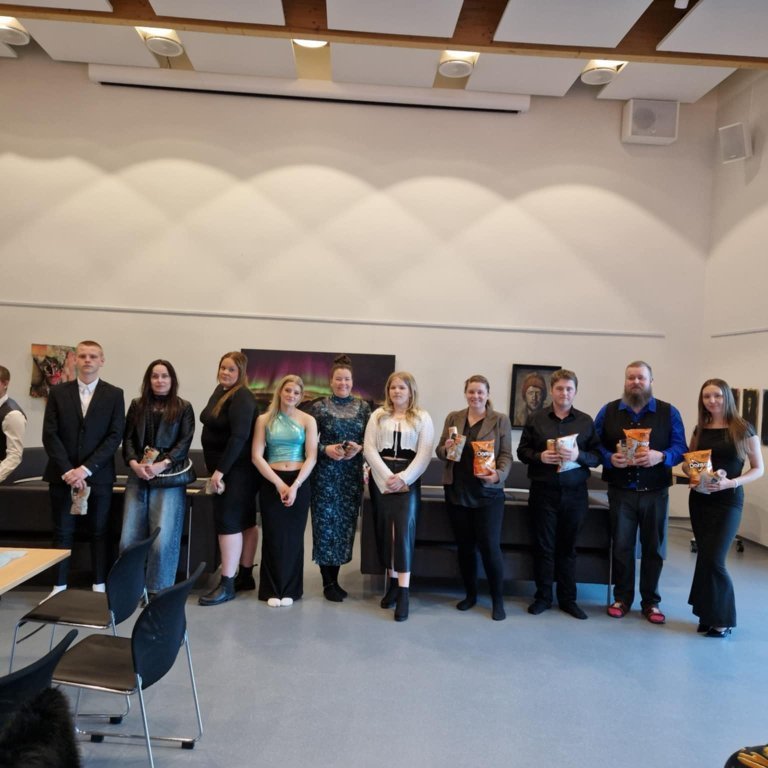 64bcfe2c-bfd5-4090-b698-039363eb7eb4