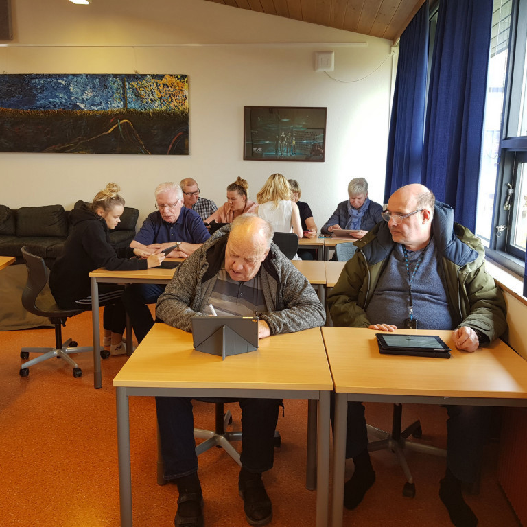 32077193_10213673084115923_7423816323634823168_n