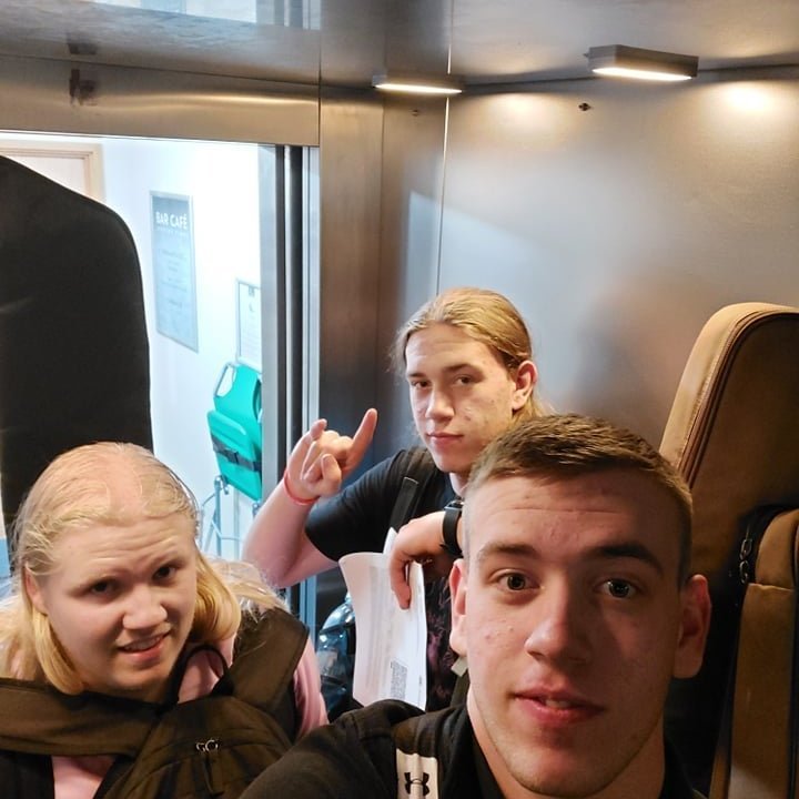 242092274_402267651487649_4609375645696660783_n