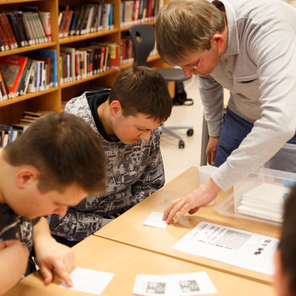 Verkefnið er þríþætt, veitir þjálfun í stærðfræði, æfir fínhreyfingar og svo eru gripirnir aukaafrakstur, segir
Birgitta Sigurðardóttir, sérkennari.
