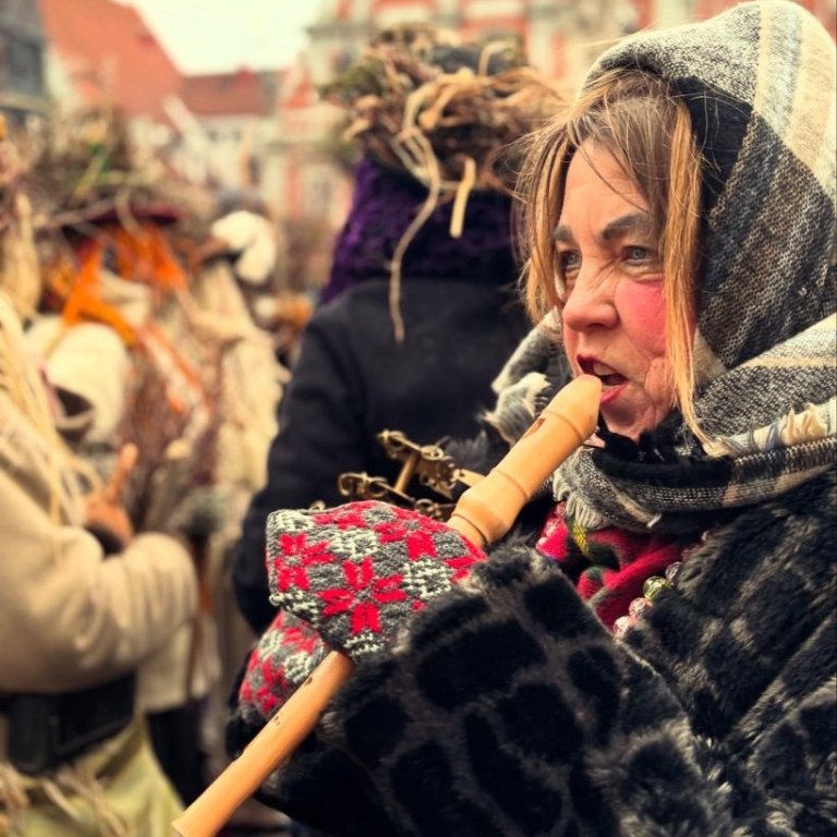 616c2eb8-8a1f-40f1-952b-77a597110d50