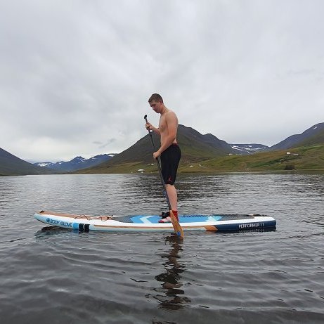 Paddle surfing Hörður