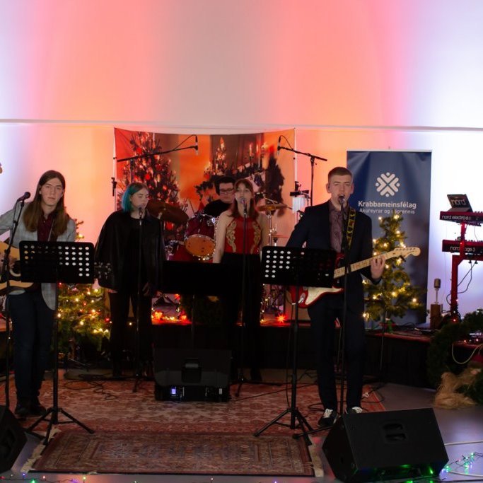 Tónleikar til styrktar Krabbameinsfélagi Akureyrar og nágrenis.