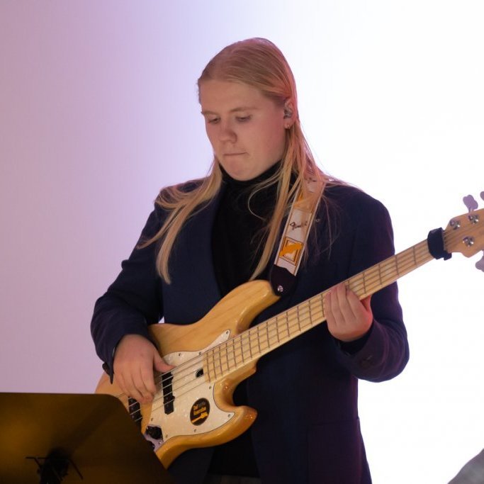 vTónleikar til styrktar Krabbameinsfélagi Akureyrar og nágrenis.