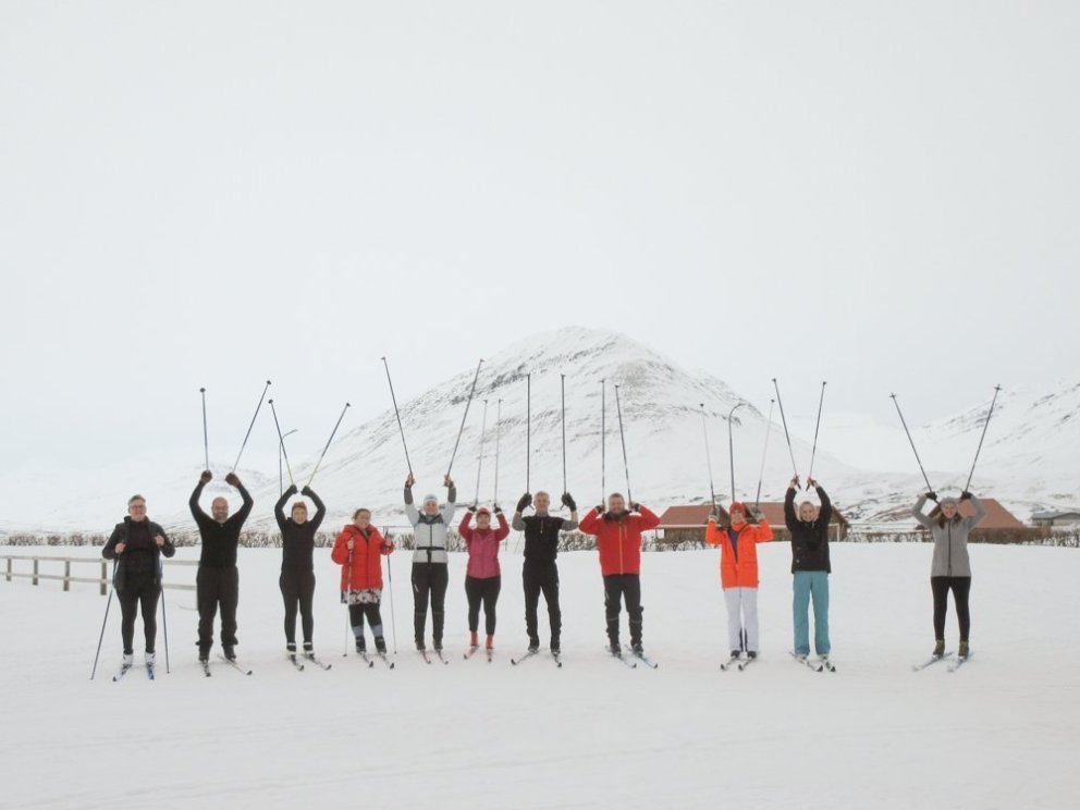 Starfsfólk á gönguskíðum