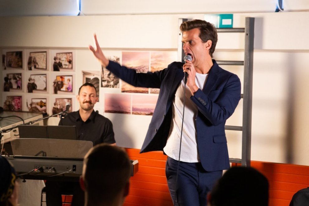 Axel Ingi Árnason og Bjarni Snæbjörnsson í MTR í gær. Ljósm. GK.