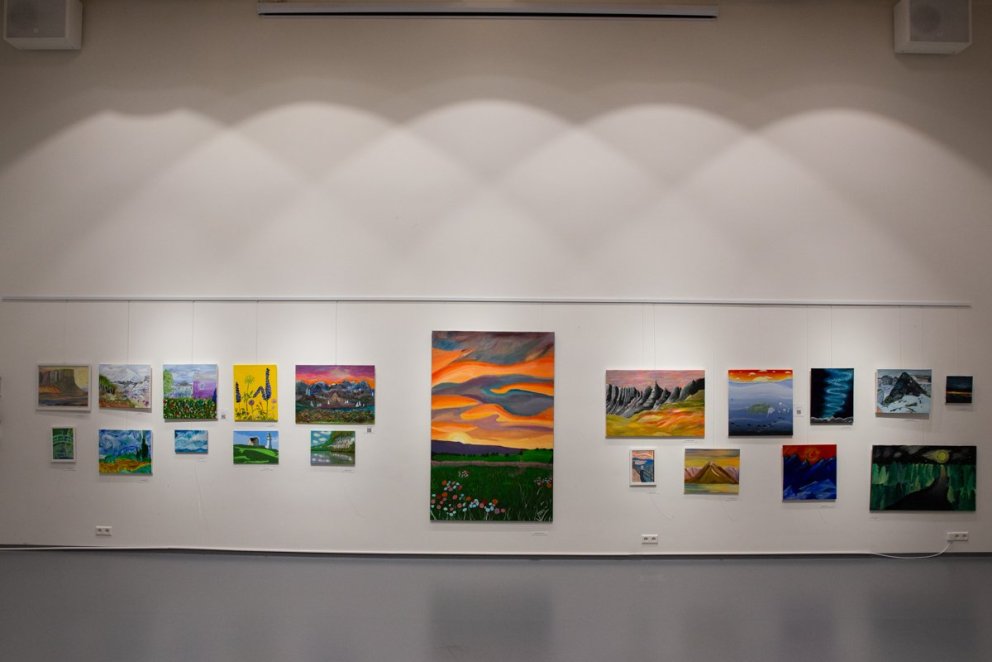 Fjölmenni og fjör á opnun haustsýningar skólans