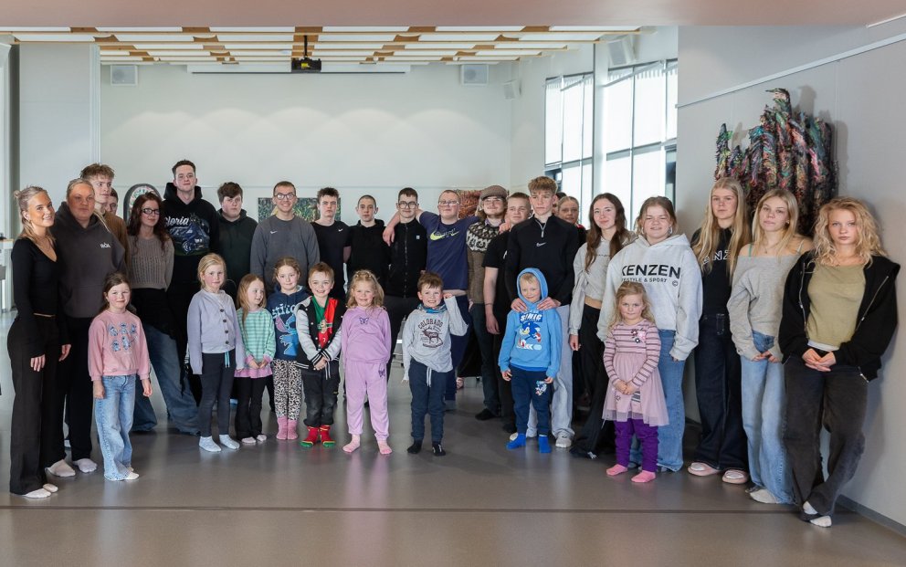 Hópmynd með leikskólabörnum mynd GK