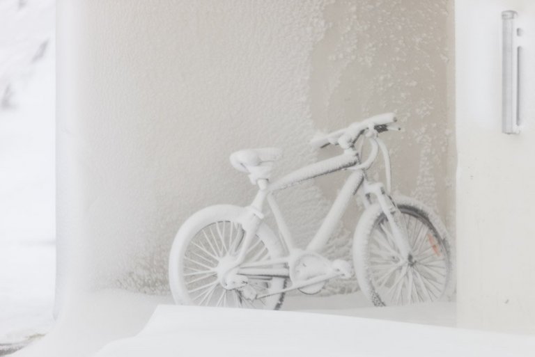 Hjól í snjó. Mynd: Lára Stefánsdóttir.