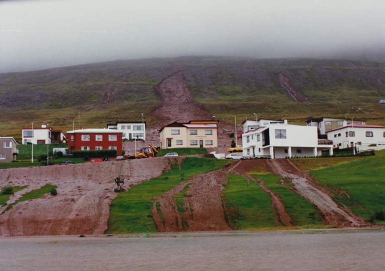 Flóð í Ólafsfirði mynd Óskar Gíslason