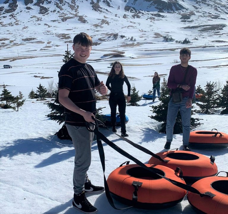 Úti að leika í snjónum.
Ljósmynd: ΣΤΑΥΡΟΥΛΑ ΧΡΙΣΤΙΝΑ ΙΒΚΟΒΙΤΣ