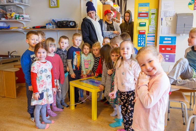 Börn á Leikhólum mynd GK