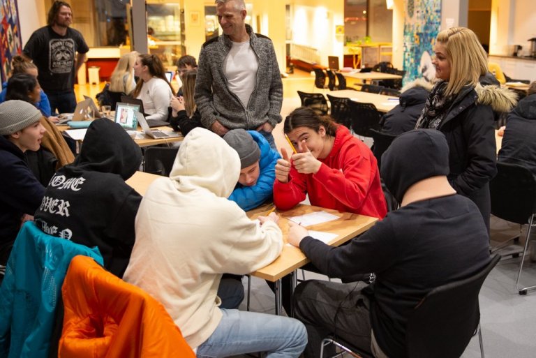 Nemendur yrkja mynd GK