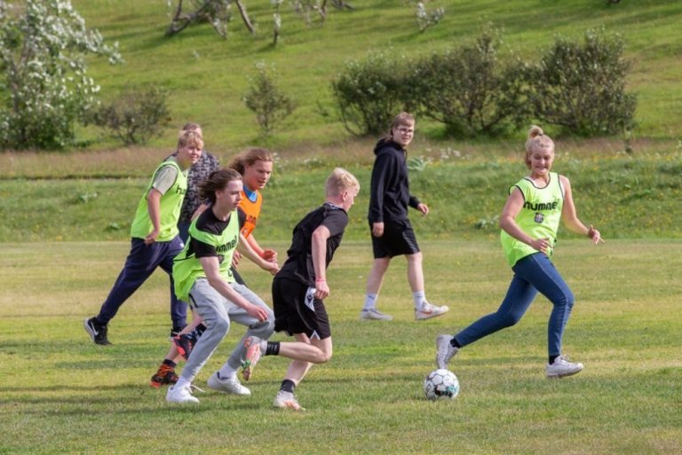 Fótbolti á nýnemadegi. Ljósmynd: G.K.