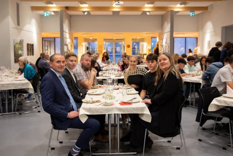 Forseti Íslands var heiðursgerstur í veislunni.
Ljósmynd GK.